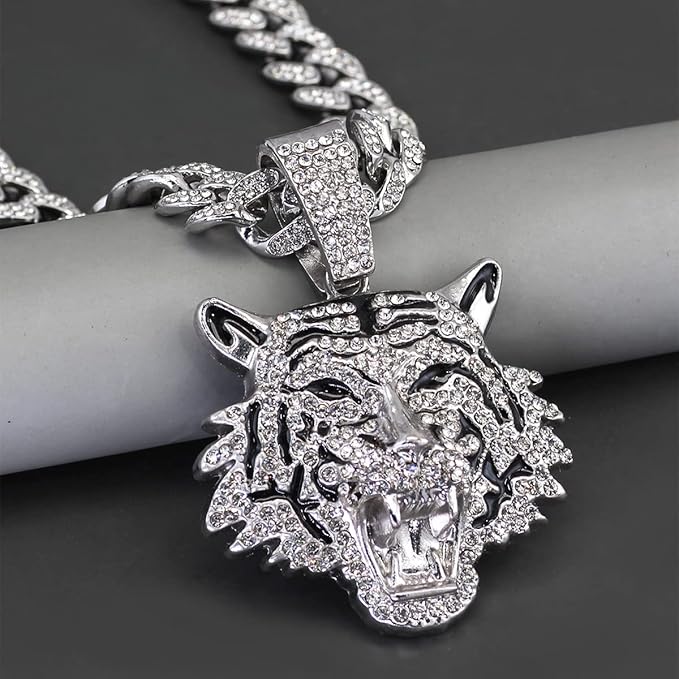💎🔥 Affirmez votre style avec cette chaîne cubaine élégante et audacieuse !