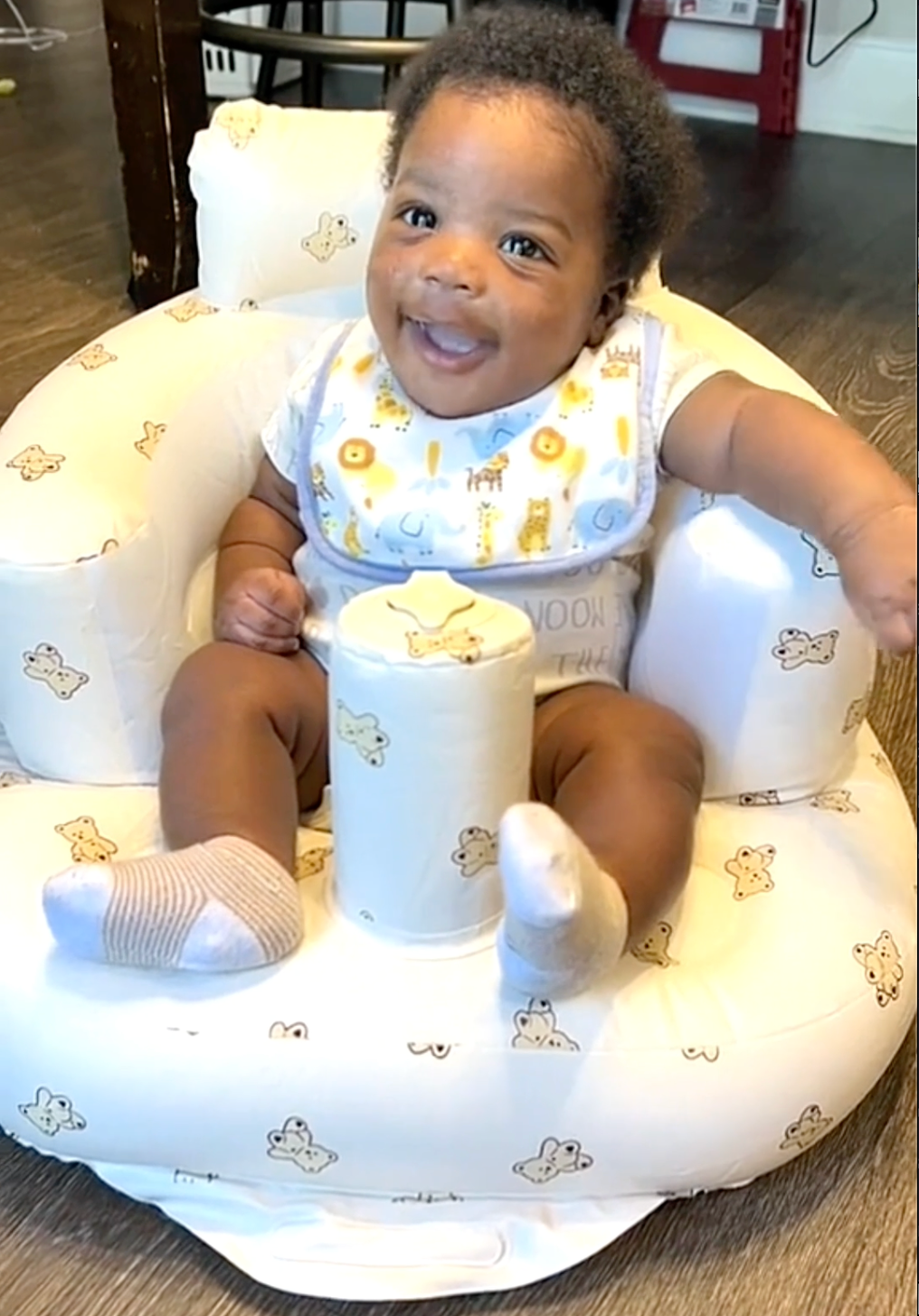 Fauteuil Bébé Gonflable : Confort, Sécurité et Amusement pour les Tout-Petits 👶🎈✨